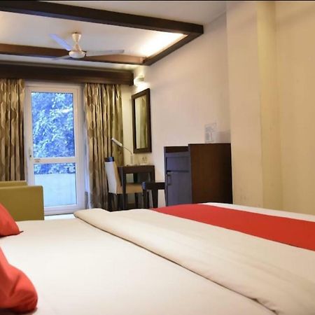 Metropolis Tourist Home New Delhi Eksteriør bilde