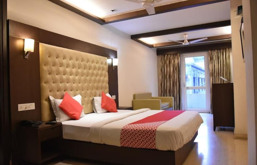 Metropolis Tourist Home New Delhi Eksteriør bilde