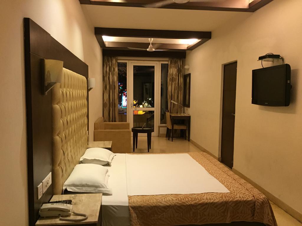 Metropolis Tourist Home New Delhi Eksteriør bilde