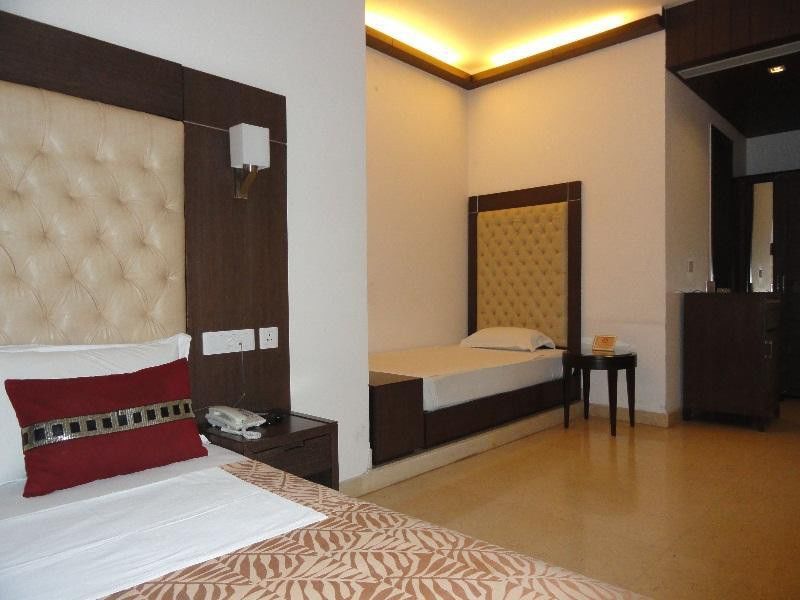 Metropolis Tourist Home New Delhi Eksteriør bilde