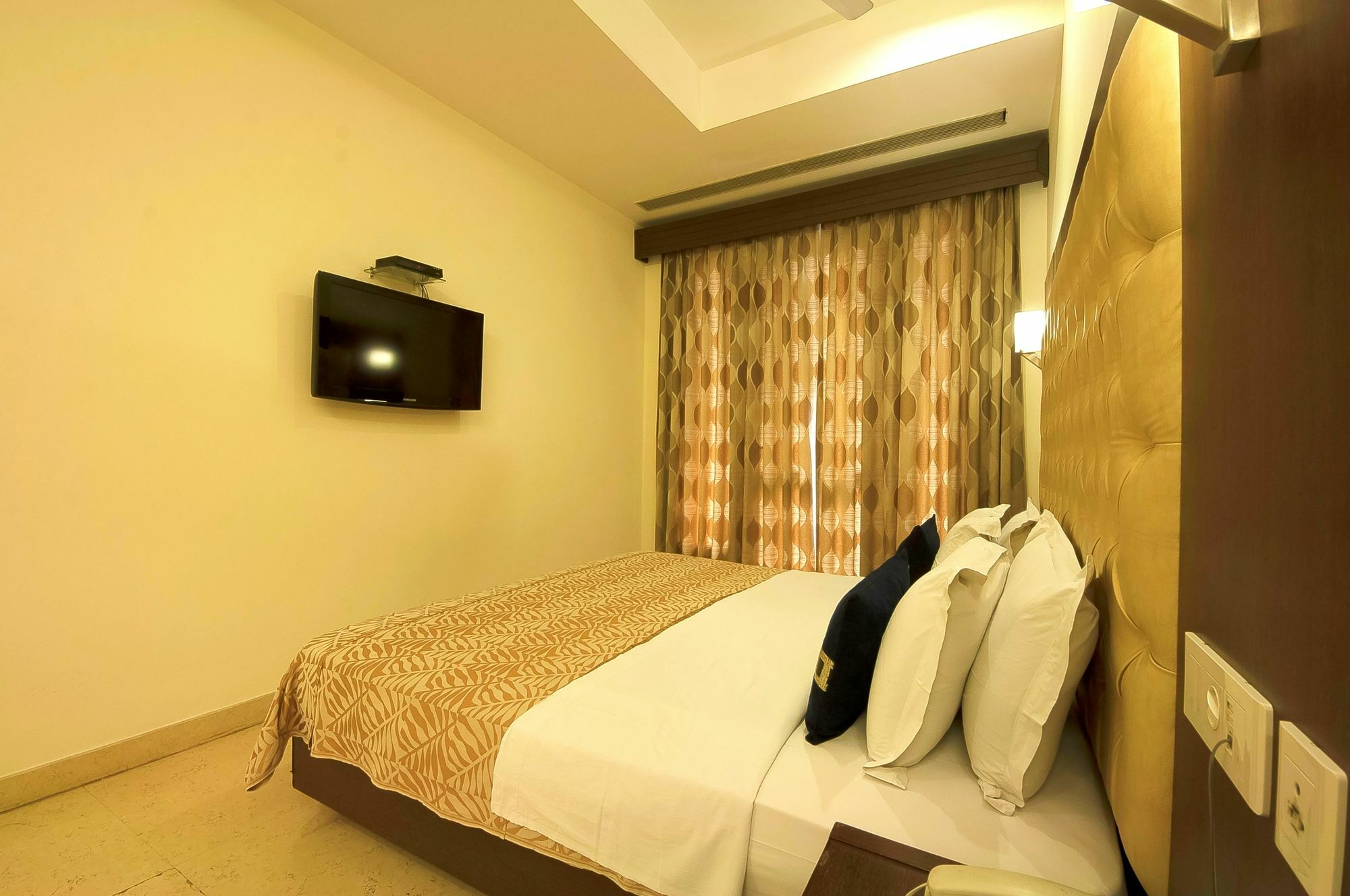Metropolis Tourist Home New Delhi Eksteriør bilde