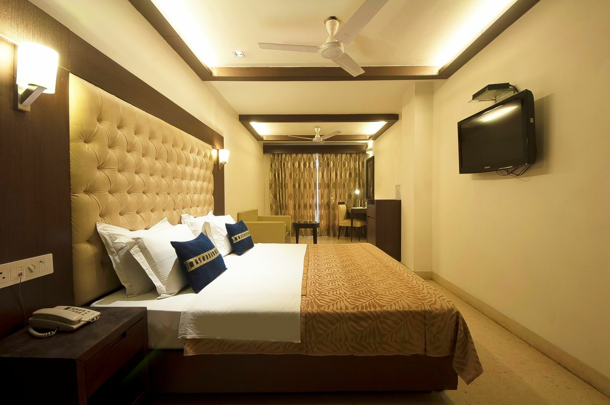 Metropolis Tourist Home New Delhi Eksteriør bilde