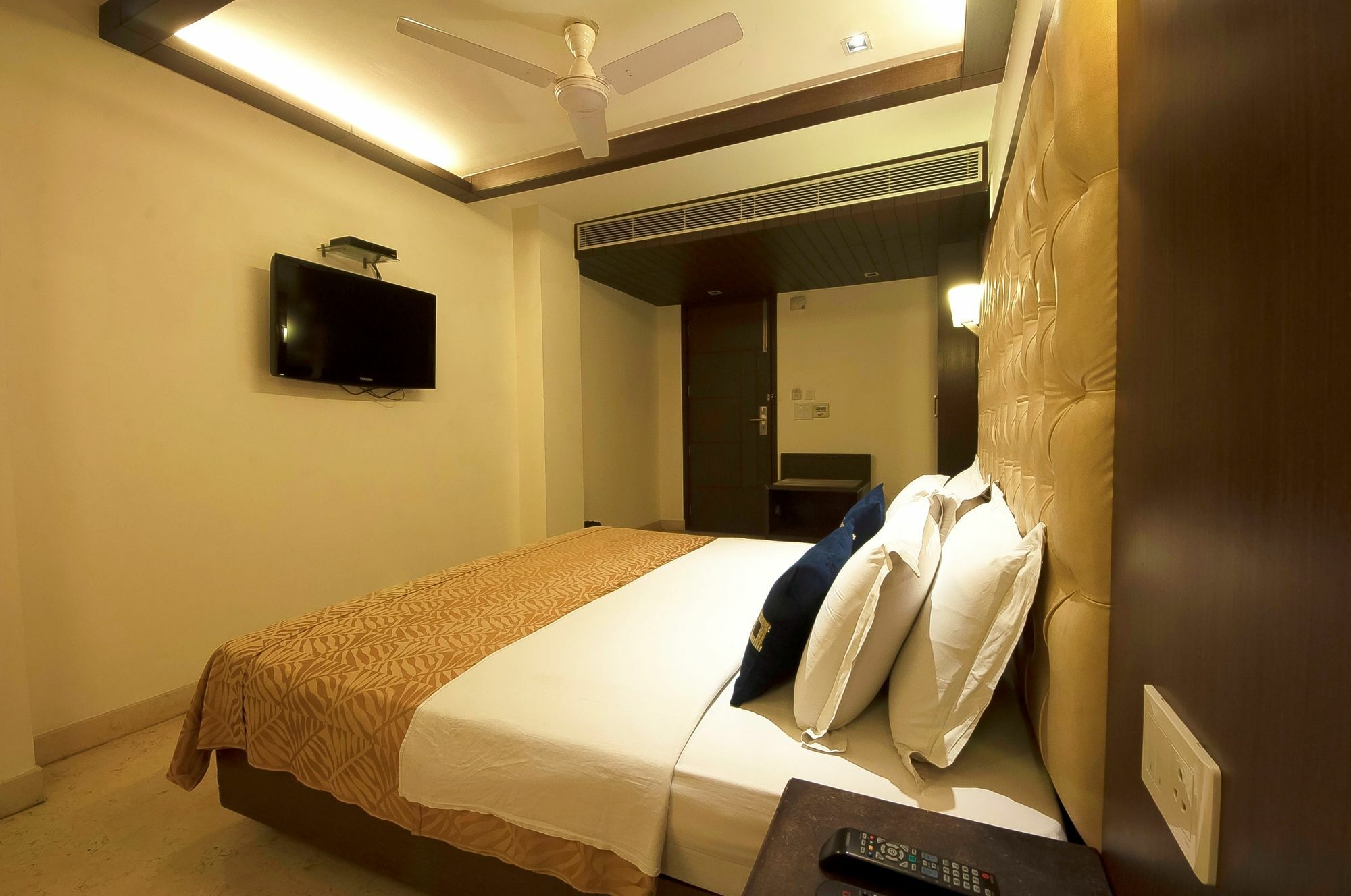 Metropolis Tourist Home New Delhi Eksteriør bilde