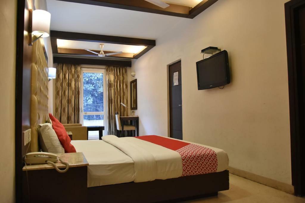 Metropolis Tourist Home New Delhi Eksteriør bilde
