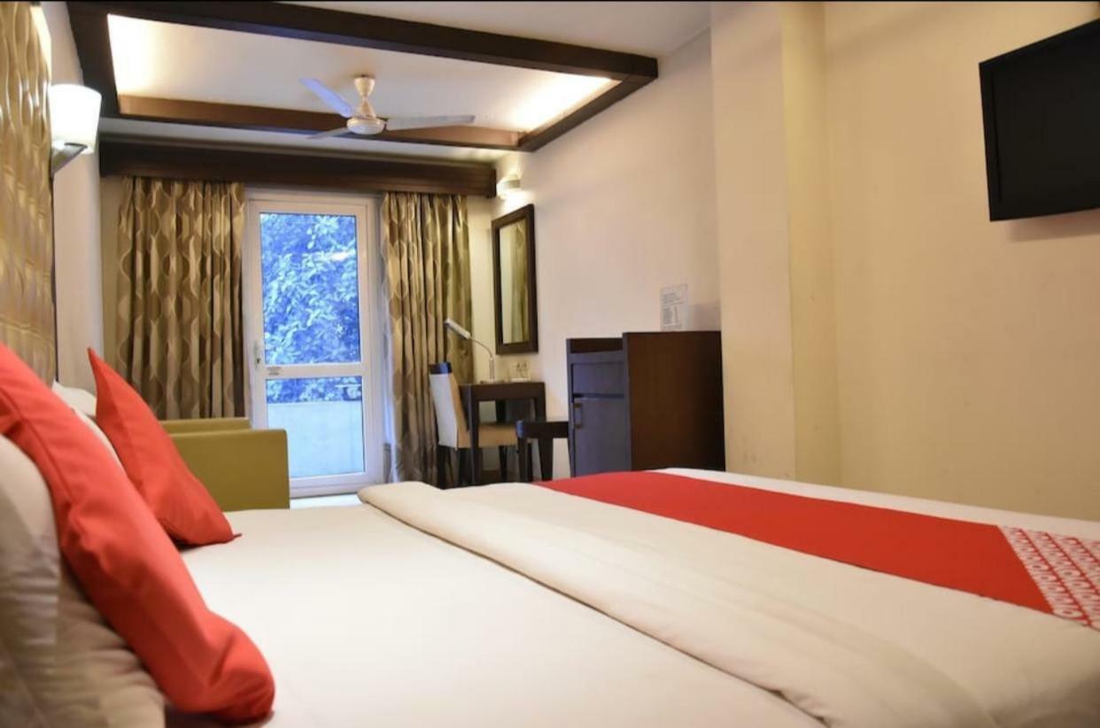 Metropolis Tourist Home New Delhi Eksteriør bilde